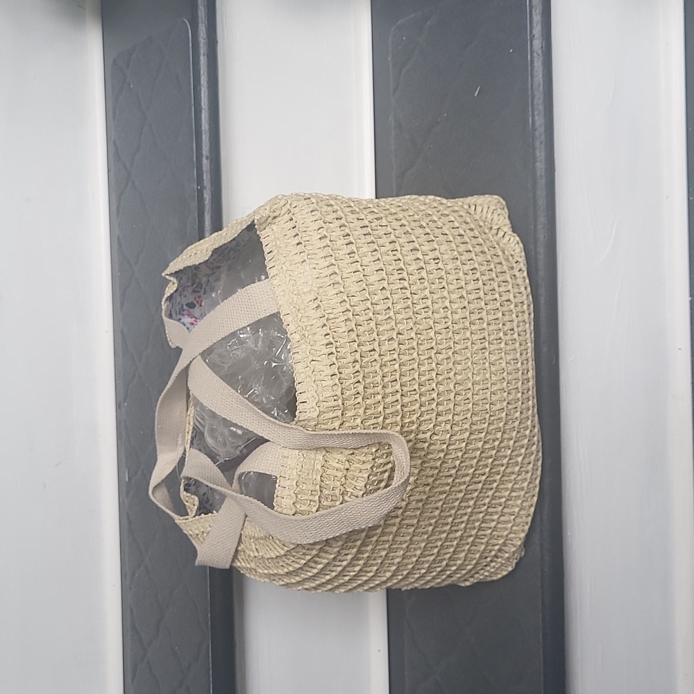 Yankee Beige Woven Tote with Candle Set - Picture 4 of 6